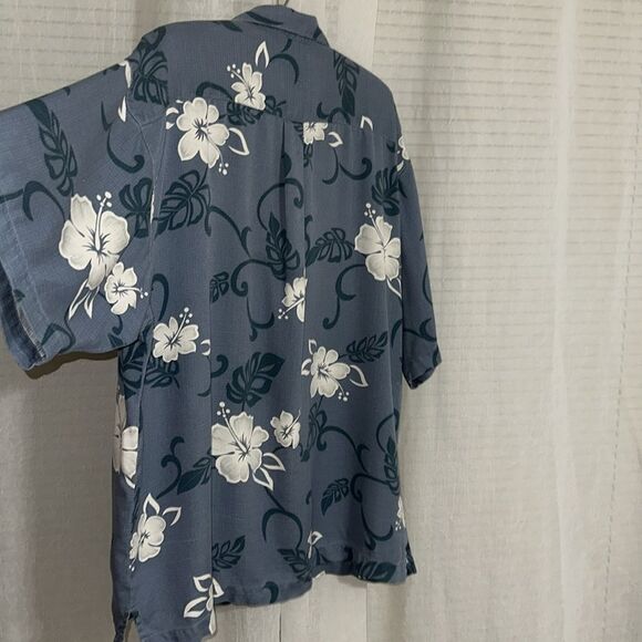 Tommy Bahama XL Vintage Blue White Hawaiian Floral Short Sleeve Casual Shirt - Picture 6 of 11
